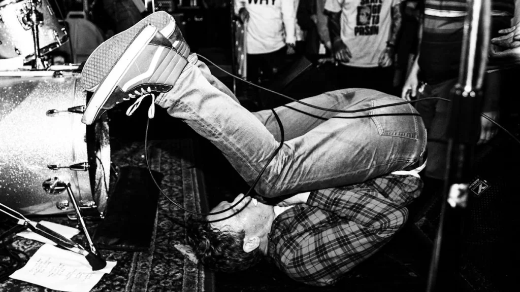 Career Suicide + Korta shorts